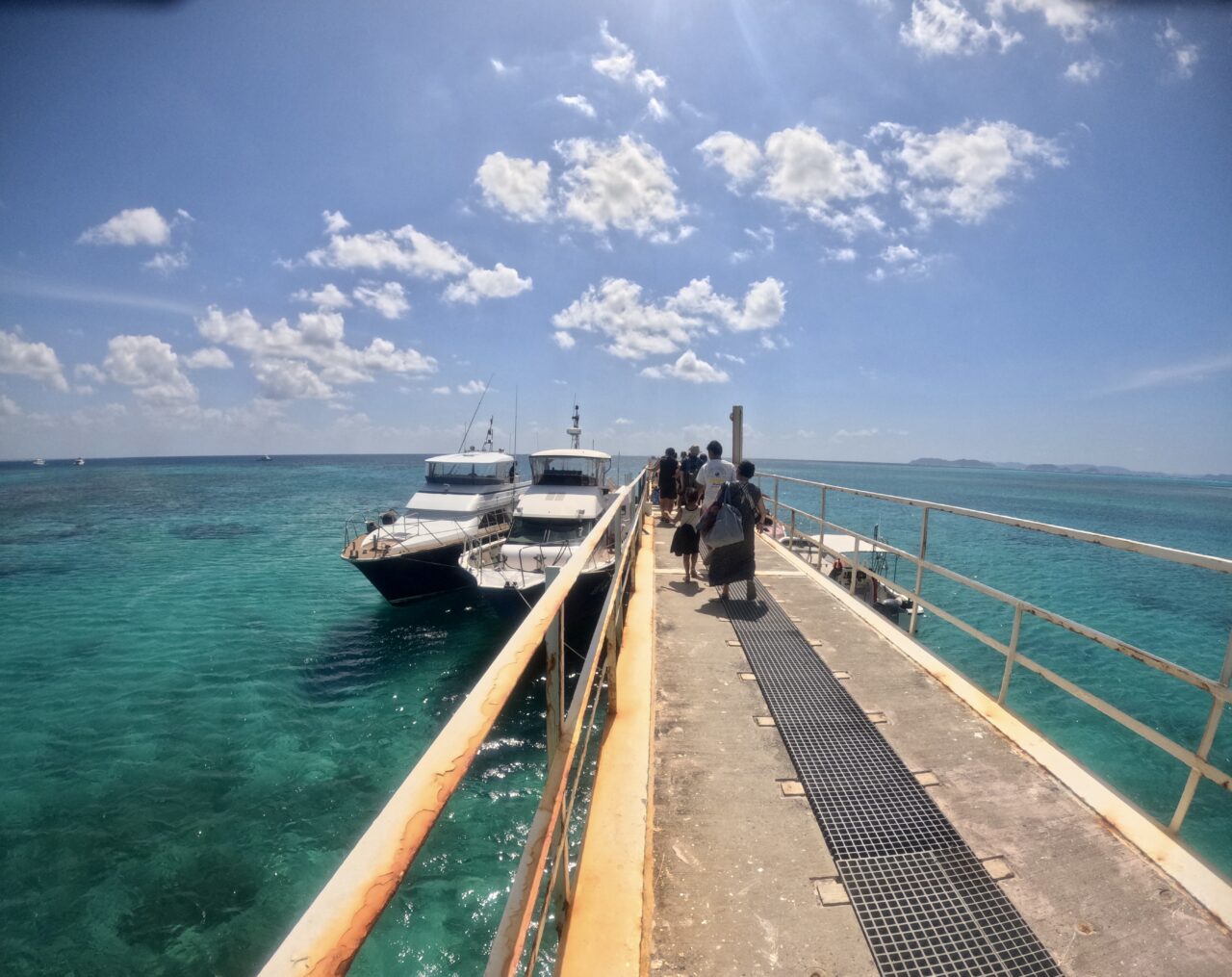 ケラマ諸島一日ツアー(無人島上陸&ランチ付き)の写真(沖縄県北谷町)